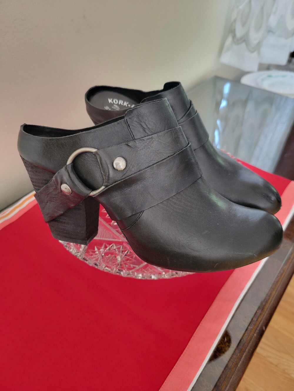 KORK-EASE Black Leather Mules. Size 9/40.5.